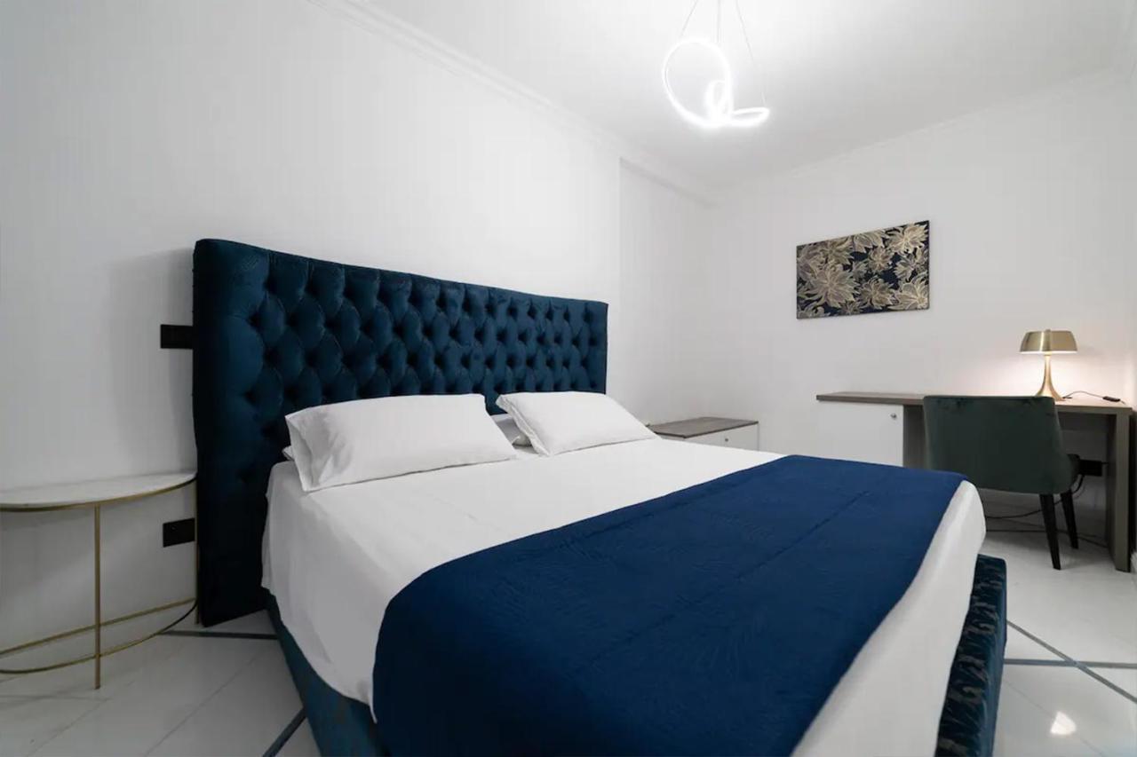 Apartments Hotel Real Suite Napoli Chiaia Mergellina Kültér fotó