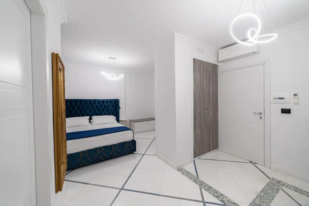 Apartments Hotel Real Suite Napoli Chiaia Mergellina Kültér fotó
